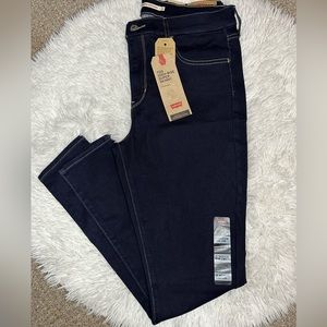 Woman’s Levi Jeans